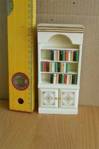 Мебель для кукол - Книжный шкаф, белый